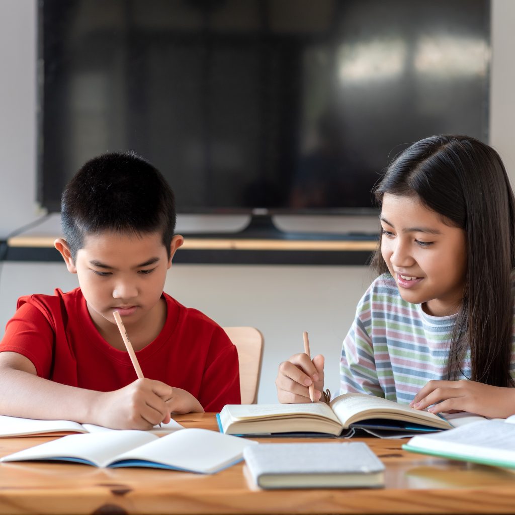 Diffiernce Student Study What Students Wish They Knew Before Starting Tuition for Economics ...